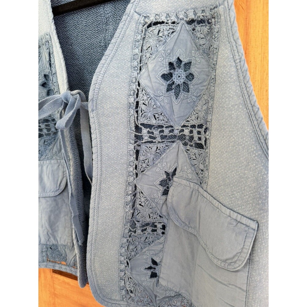 Free People Wonderstruck Vest Top Floral Crochet Lace Blue XS Boho Cowgirl - Picture 5 of 7